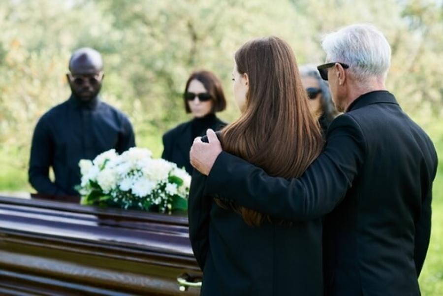 como vestir para un funeral
