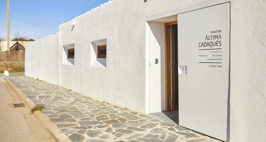 tanatorio cadaques